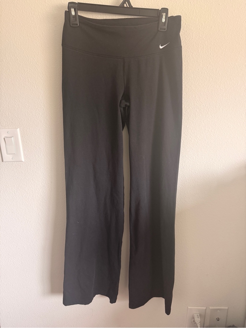 Nike Black women' Yoga Pants – Comfort Stretch Bottoms